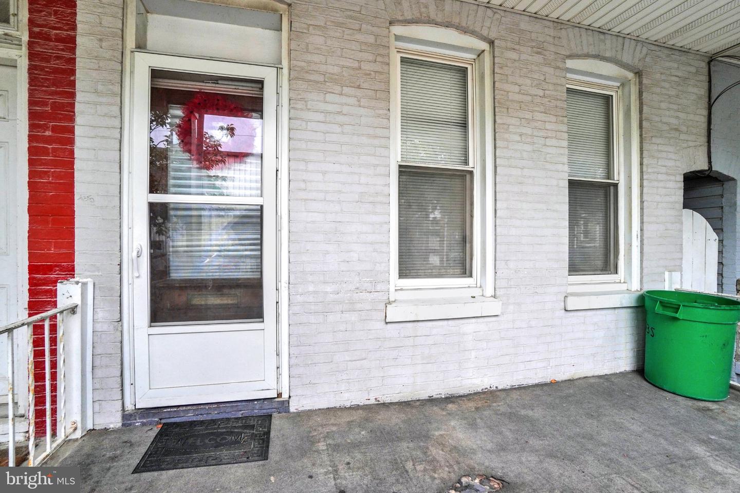 735 MANCHESTER ST Property Photo 1