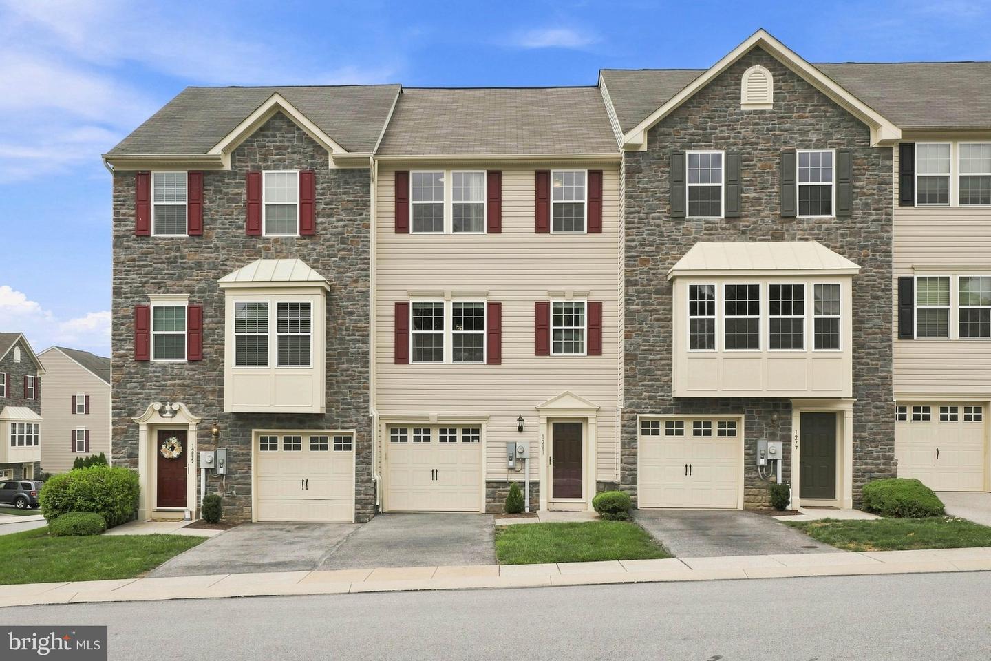 1281 Stonehaven Way Property Photo 1