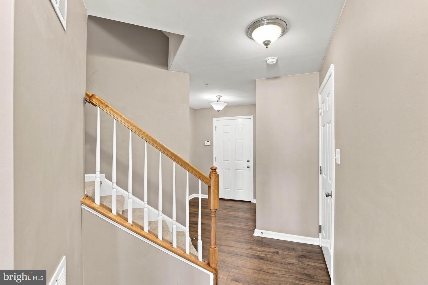 1281 Stonehaven Way Property Photo 3