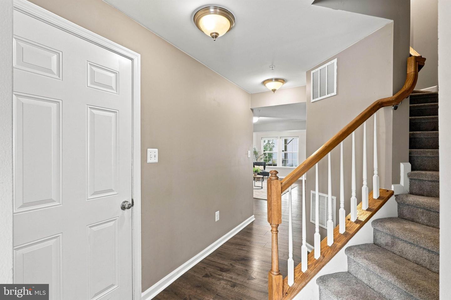 1281 Stonehaven Way Property Photo 6