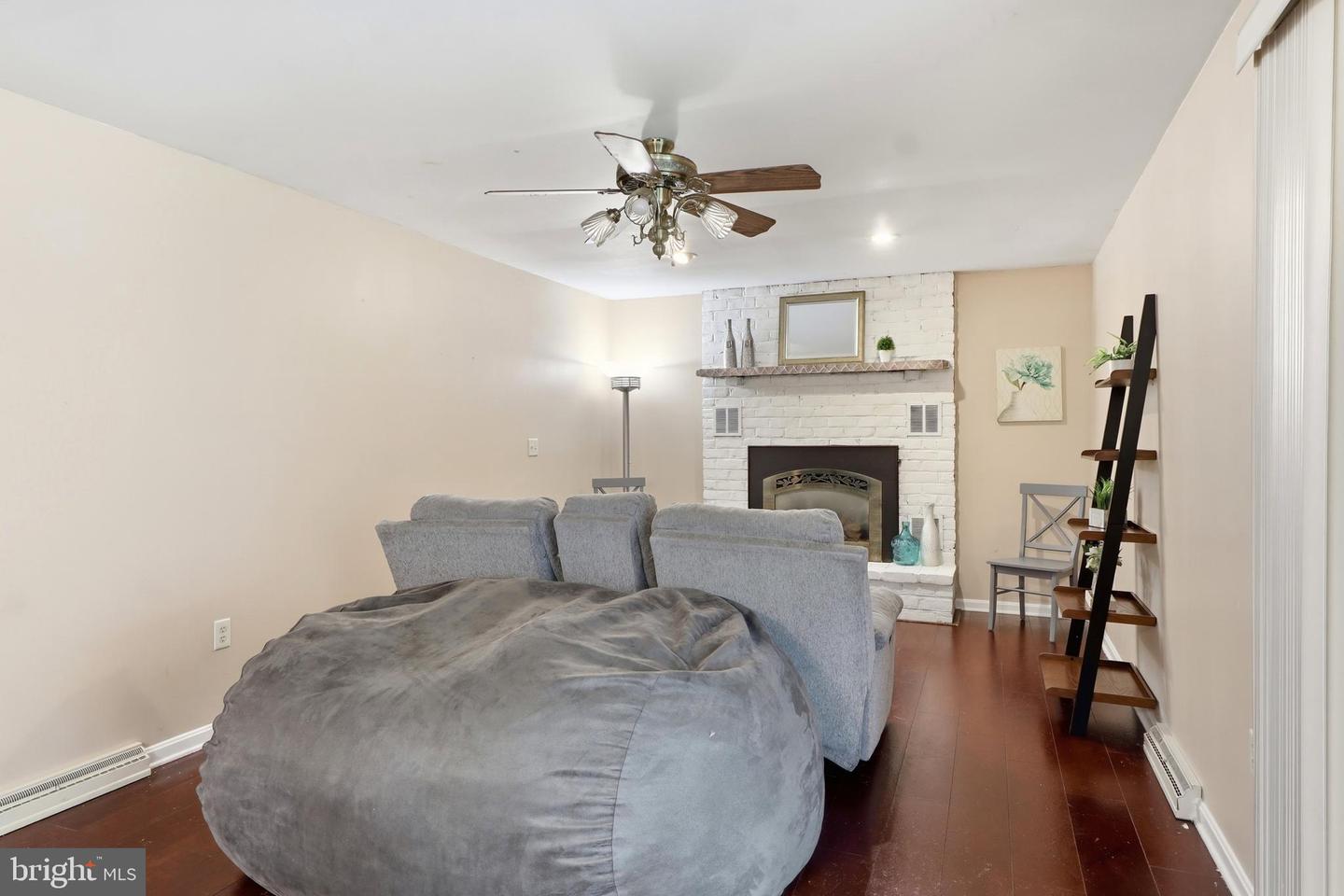 90 Steffie Dr Property Photo 14
