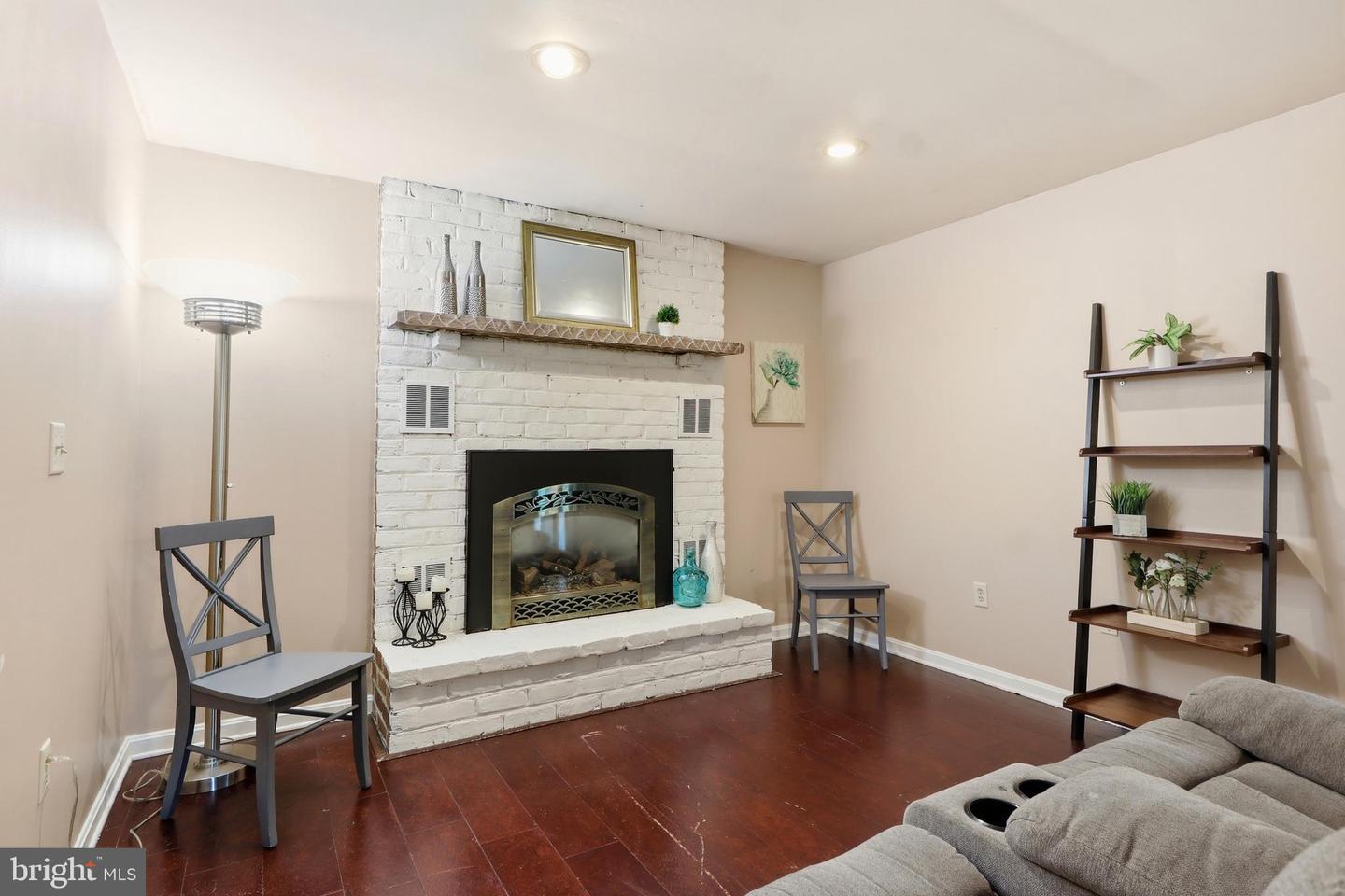 90 Steffie Dr Property Photo 15