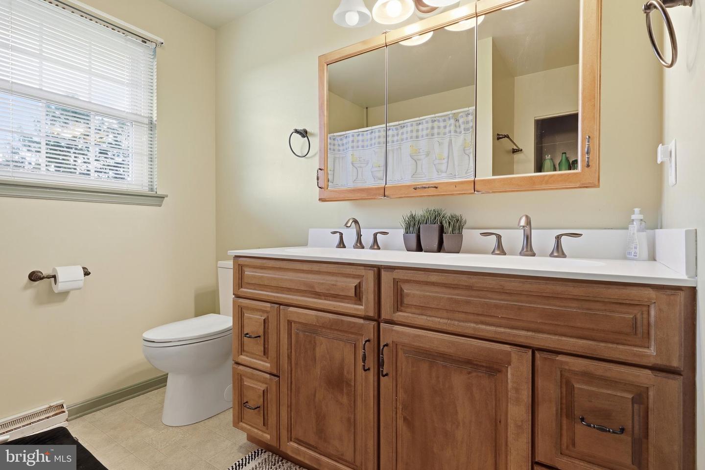 90 Steffie Dr Property Photo 36