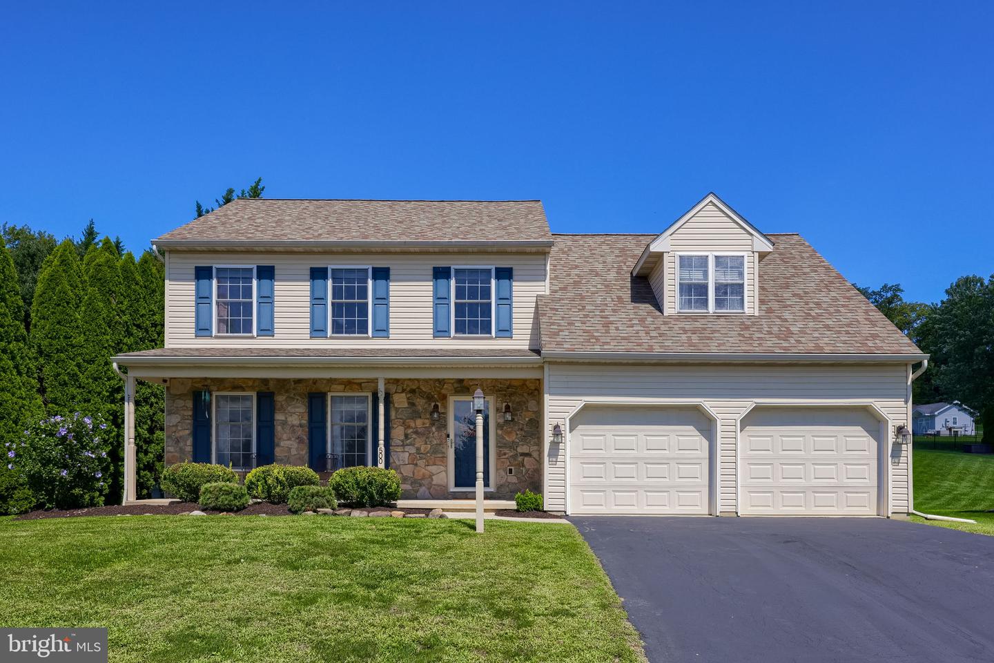 500 Silver Maple Ct Property Photo 1