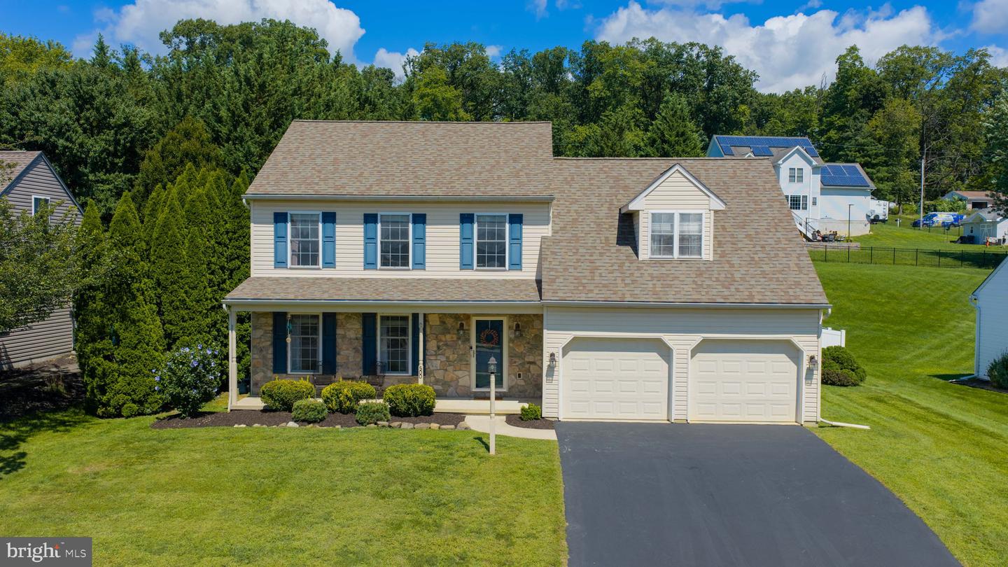 500 Silver Maple Ct Property Photo 3
