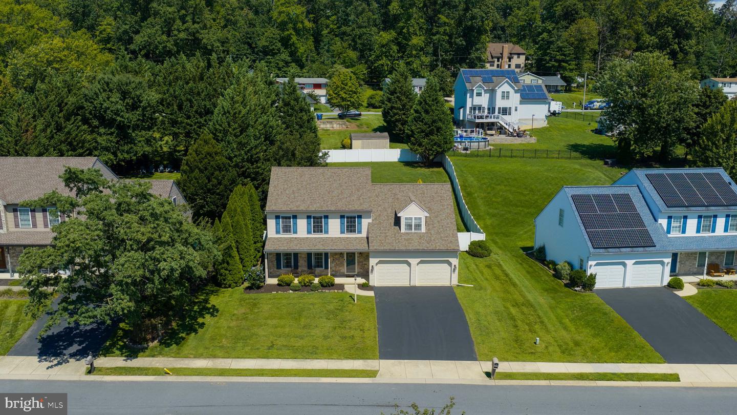 500 Silver Maple Ct Property Photo 4