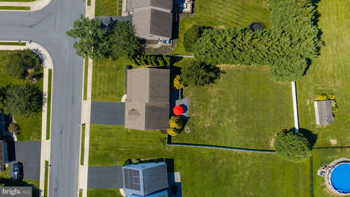 500 Silver Maple Ct Property Photo 7