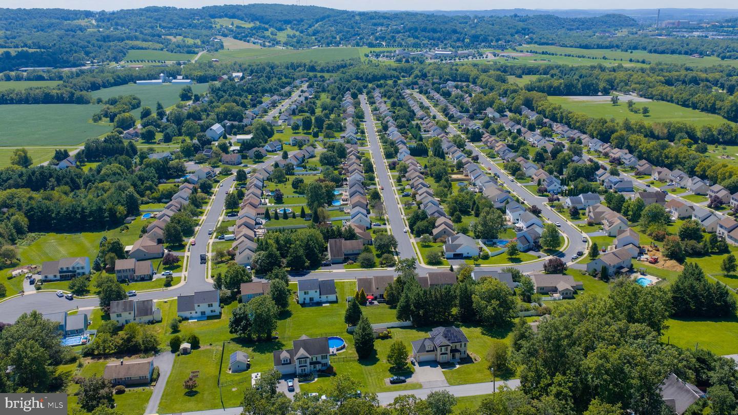 500 Silver Maple Ct Property Photo 9