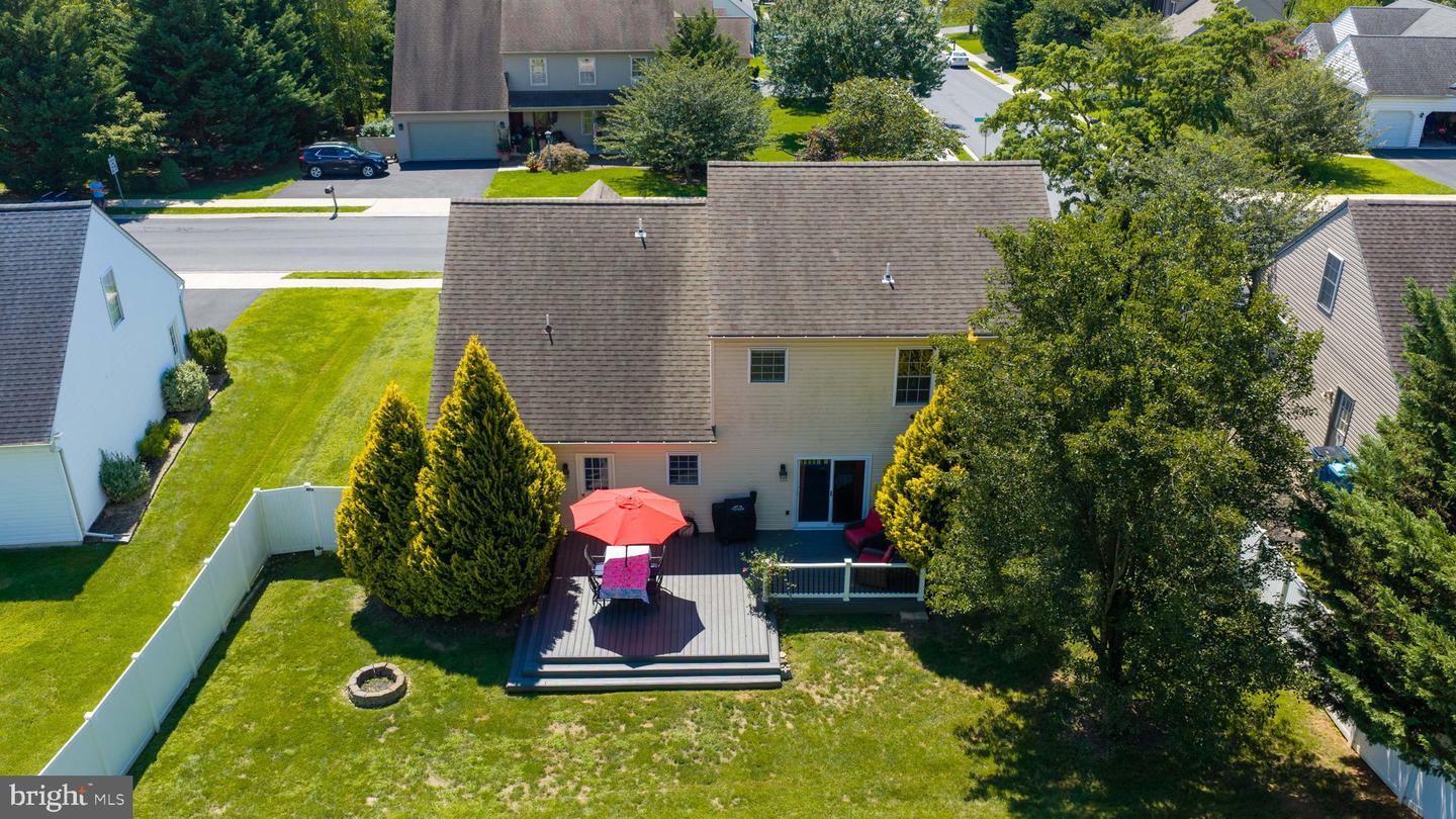 500 Silver Maple Ct Property Photo 12