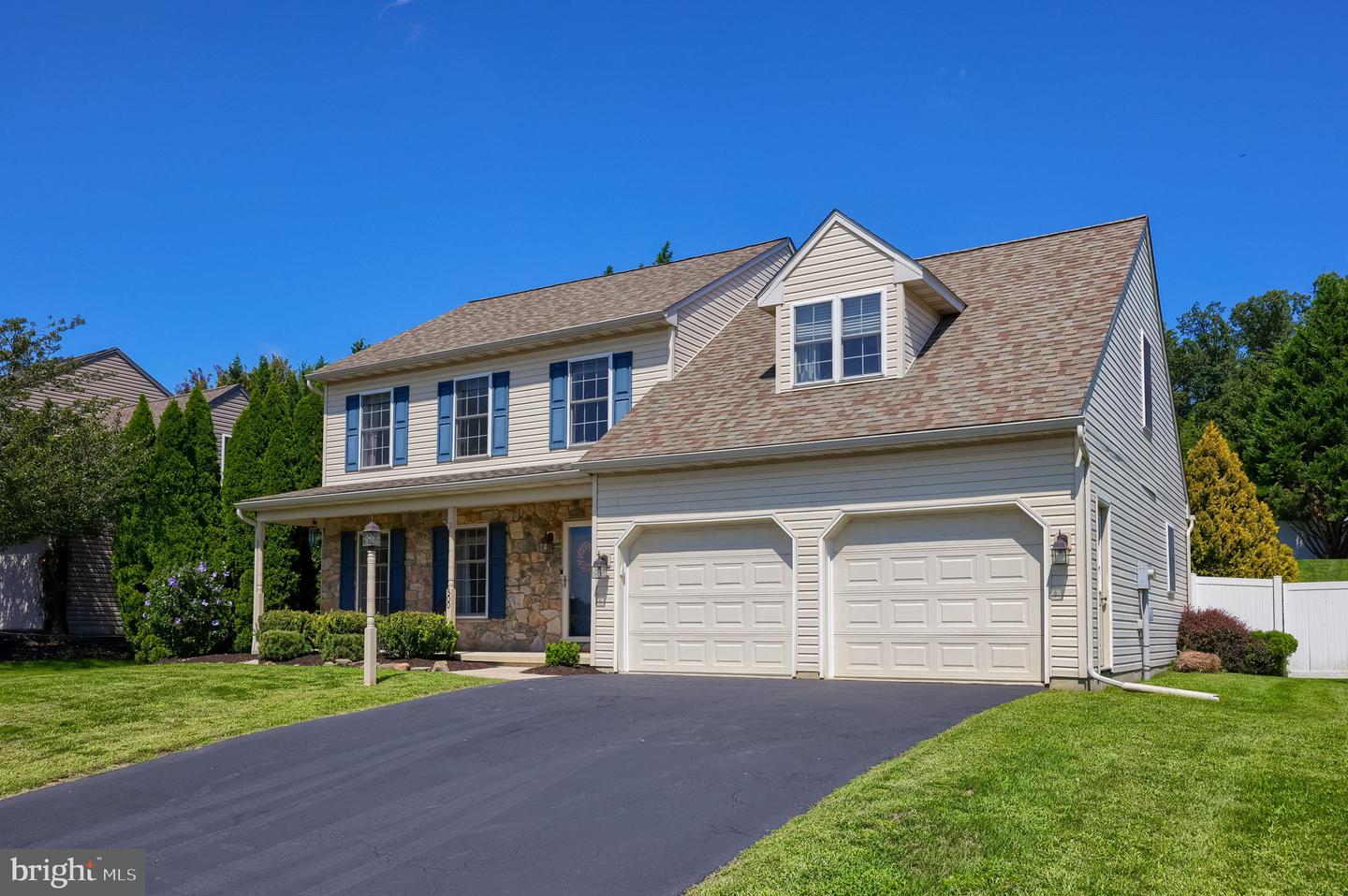 500 Silver Maple Ct Property Photo 13