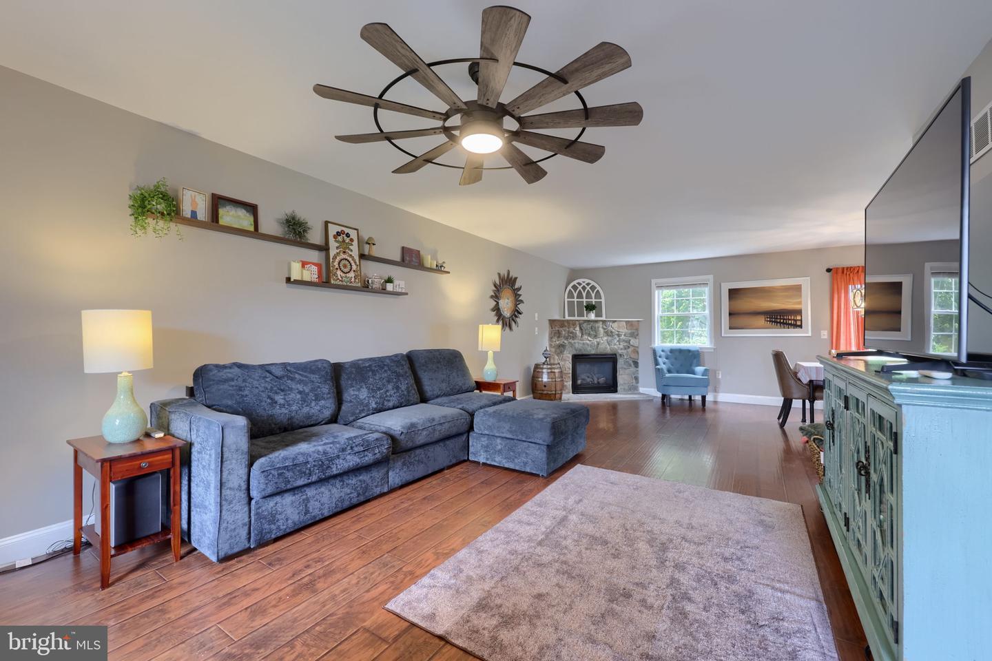 500 Silver Maple Ct Property Photo 18