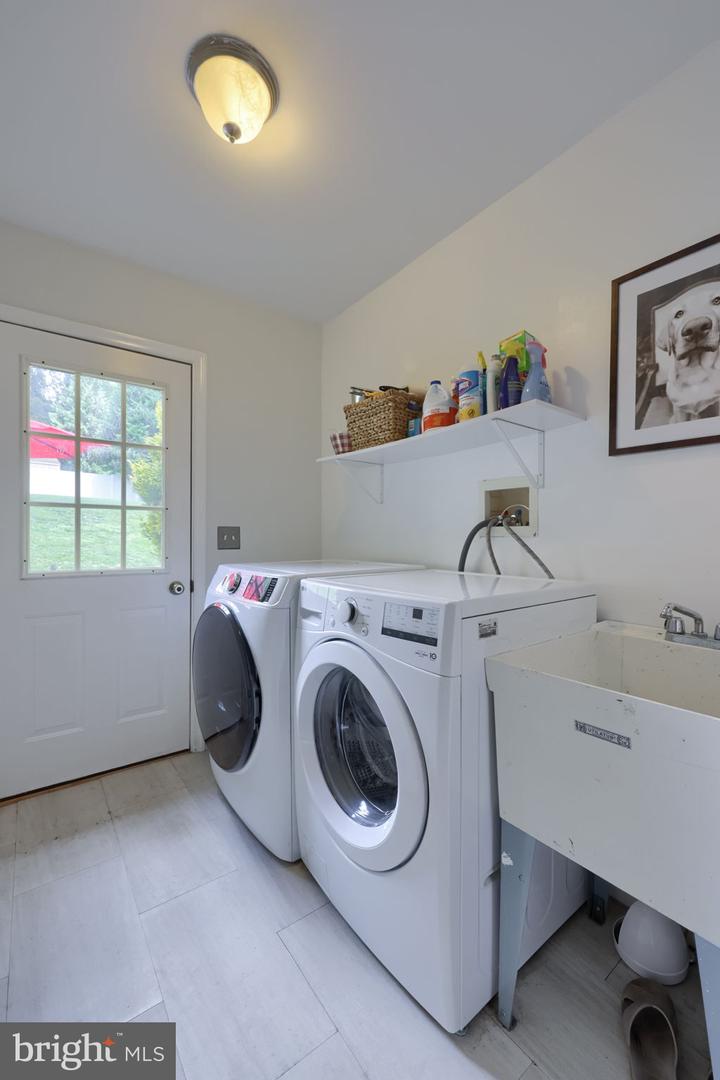 500 Silver Maple Ct Property Photo 32