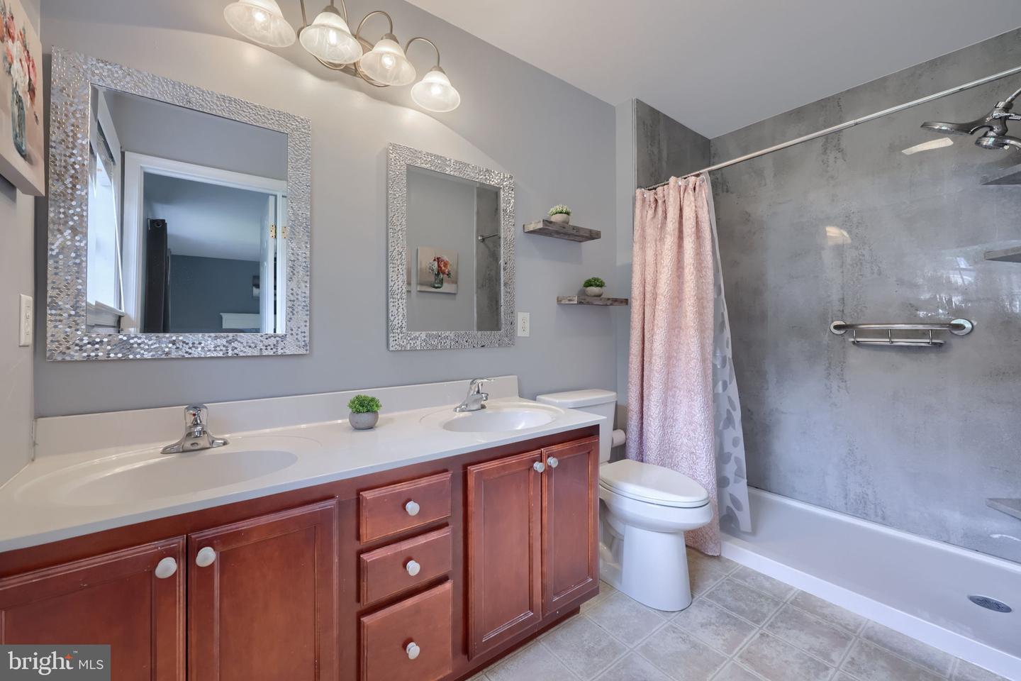 500 Silver Maple Ct Property Photo 43