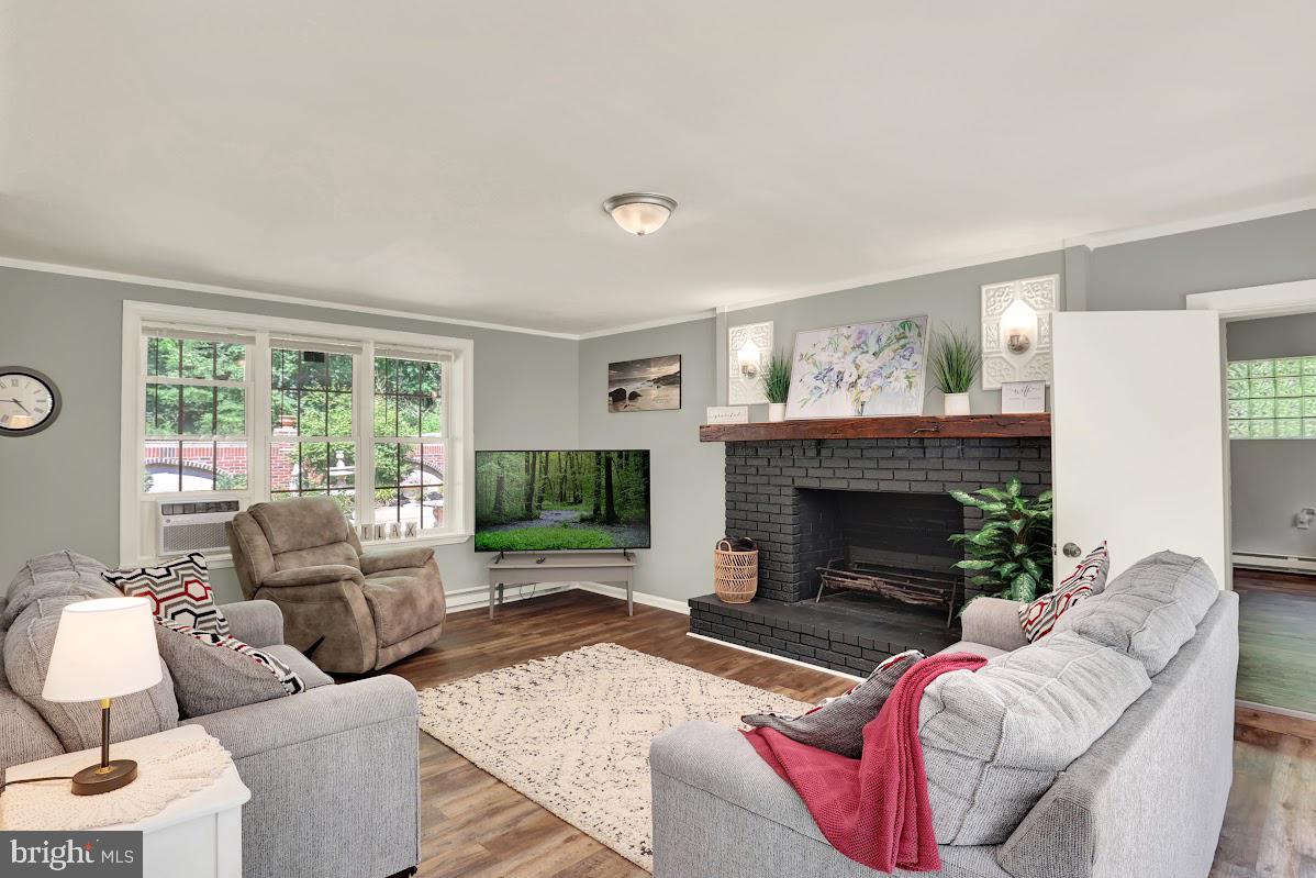 51 White Rd Property Photo 6