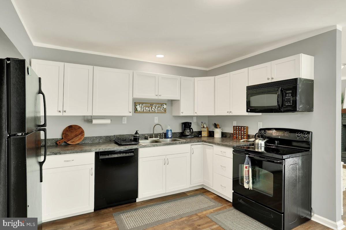51 White Rd Property Photo 10