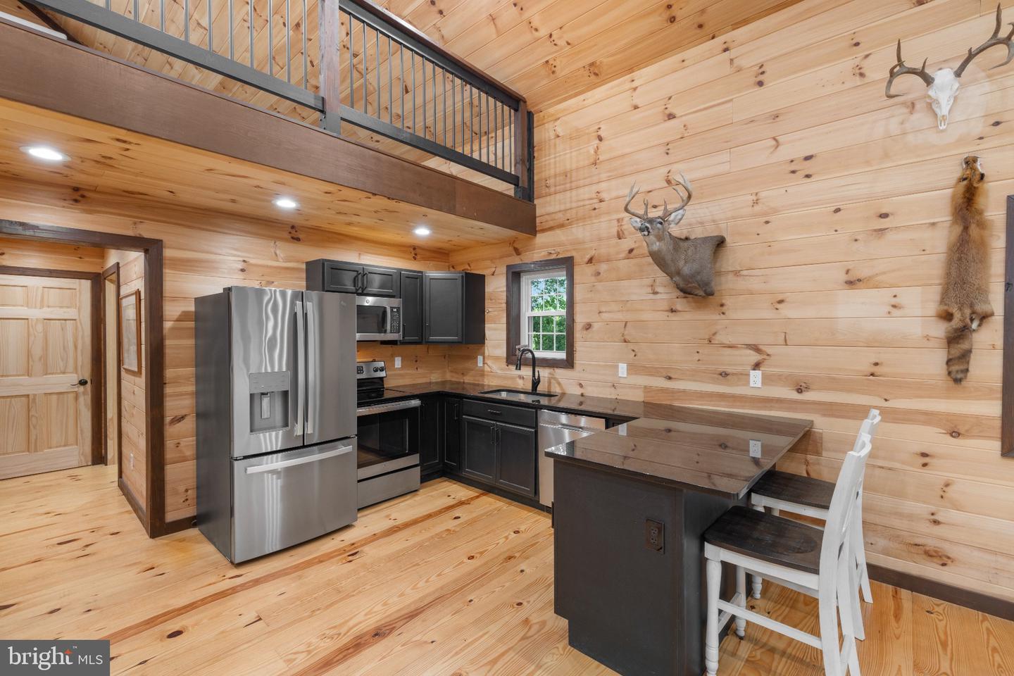 PAYK2110608 Property Photo 6