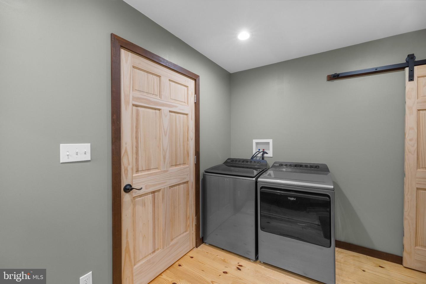PAYK2110608 Property Photo 17