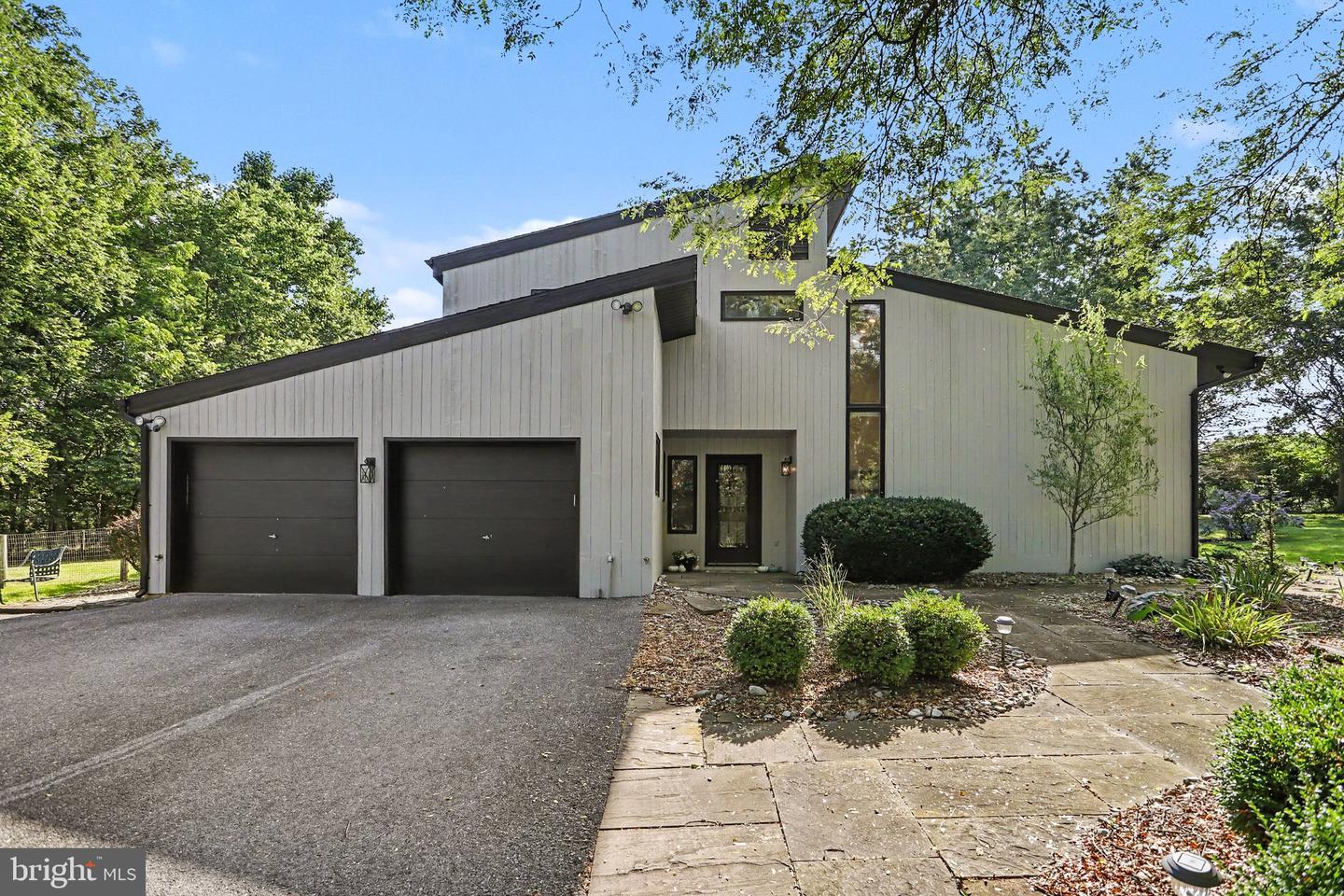 524 Saw Mill Rd Property Photo 1