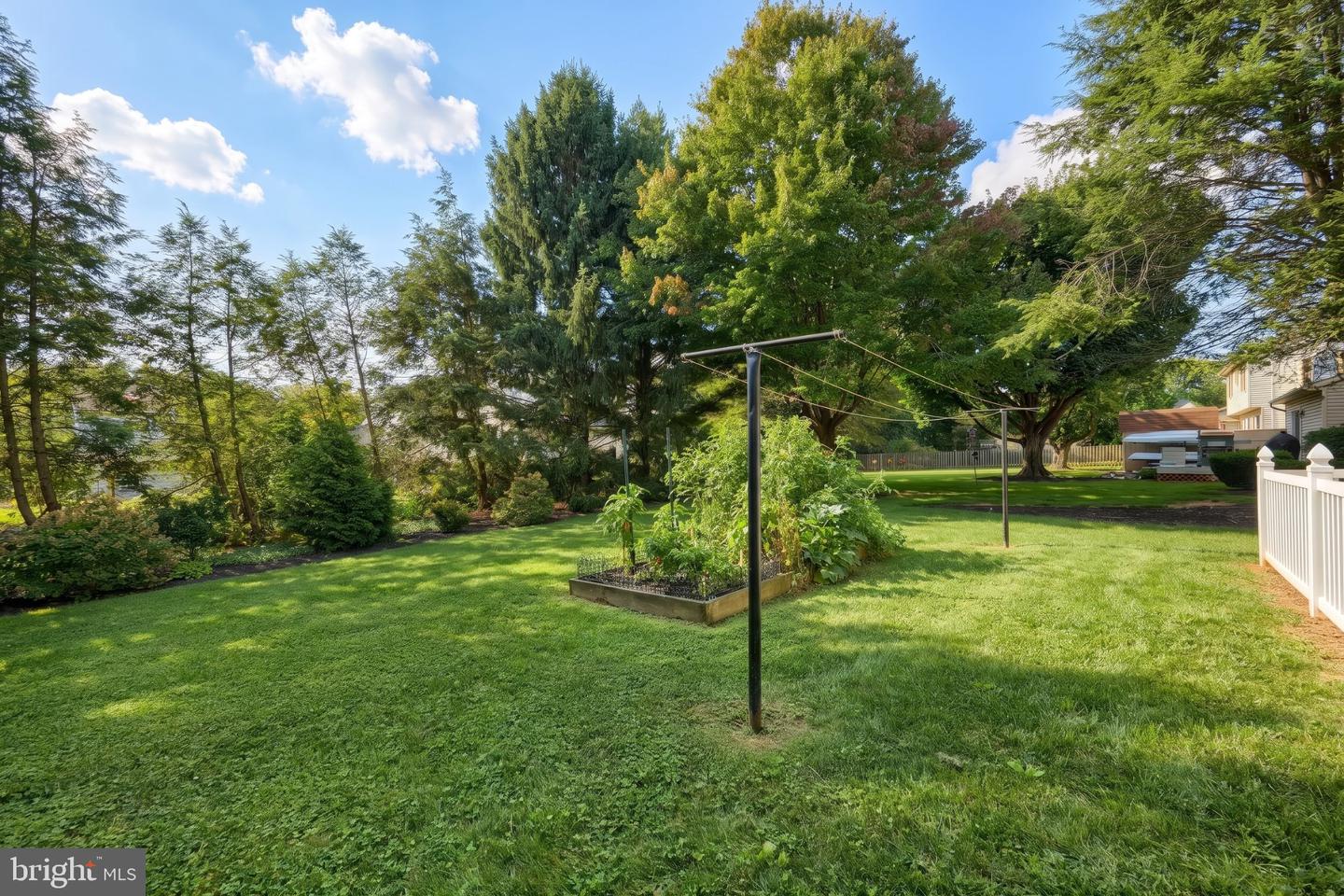 717 Ash Dr Property Photo 14