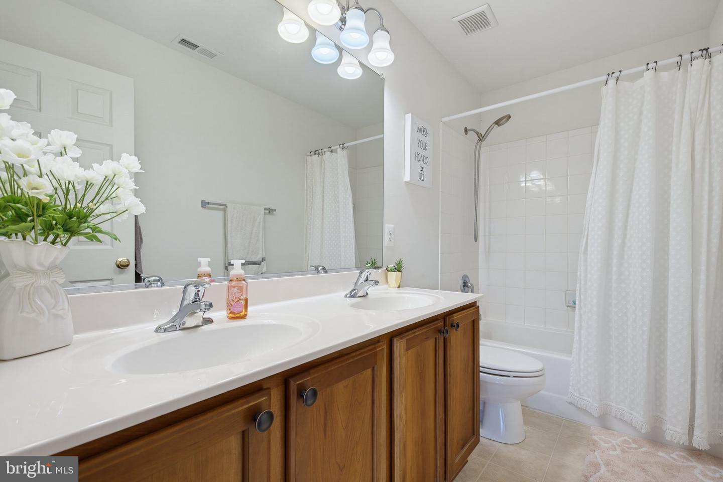 295 Palomino Dr Property Photo 40