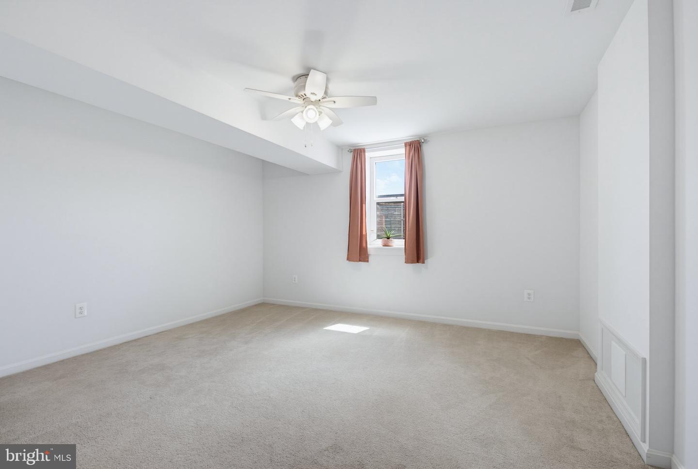 295 Palomino Dr Property Photo 42