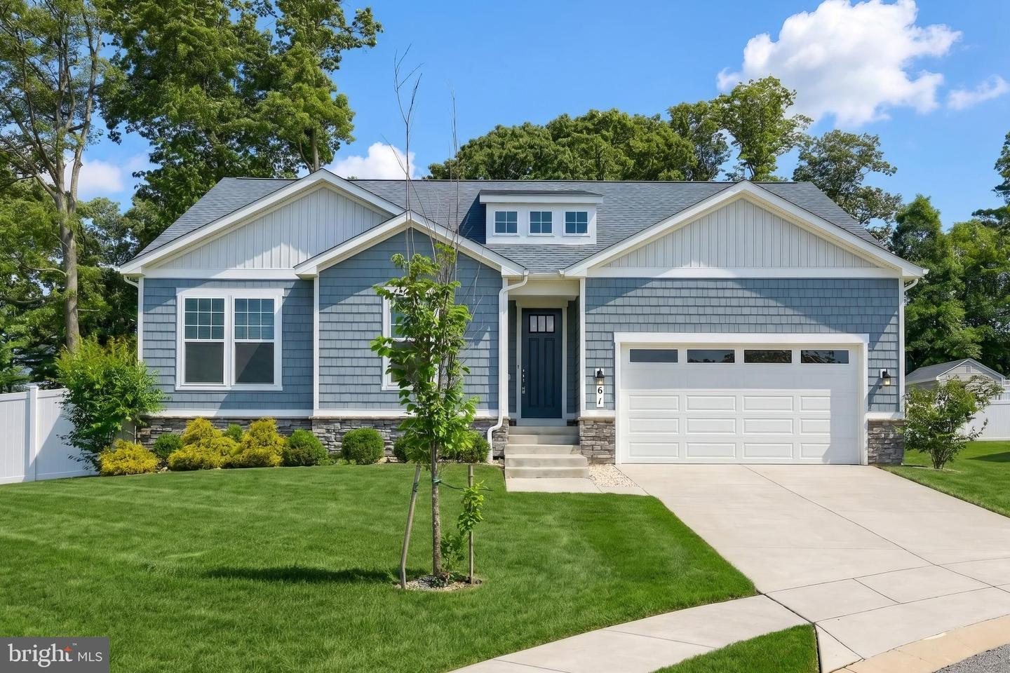 61 BLACK OAK CT
