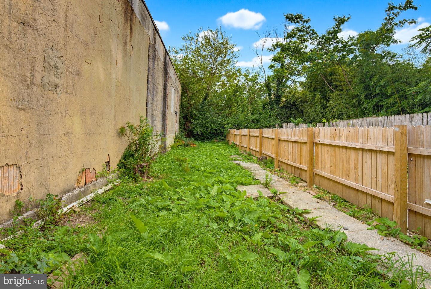 230 E Poplar St Property Photo 31