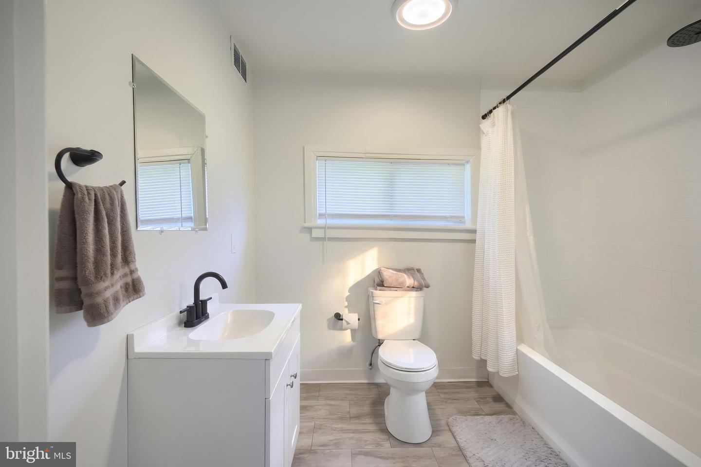 315 S Highland Ave Property Photo 11