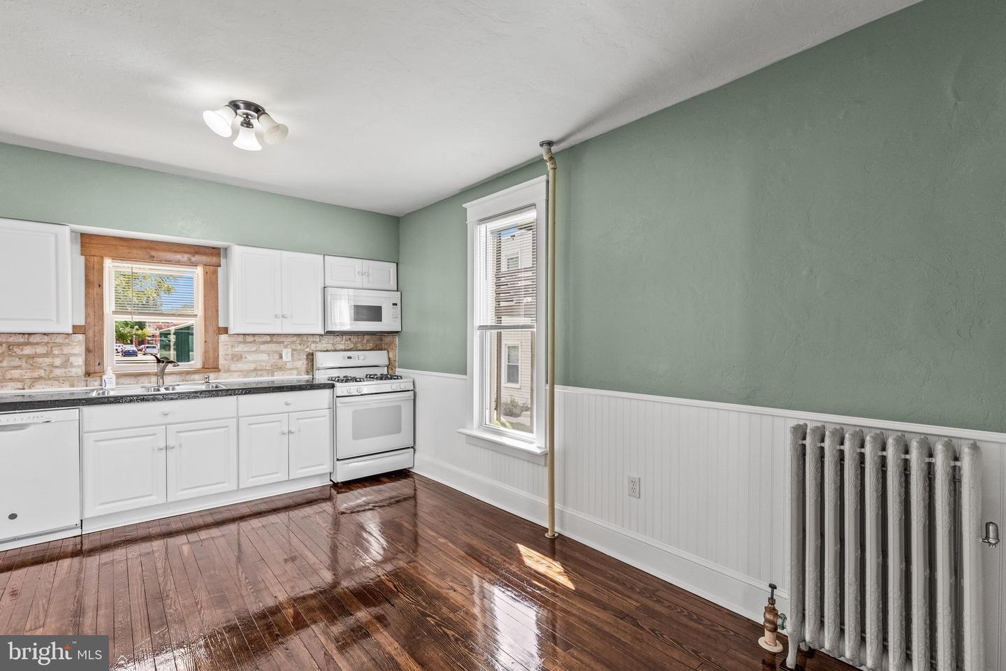 245 York St Property Photo 11
