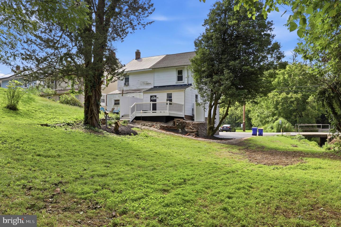1 Pleasant Ave Property Photo 32