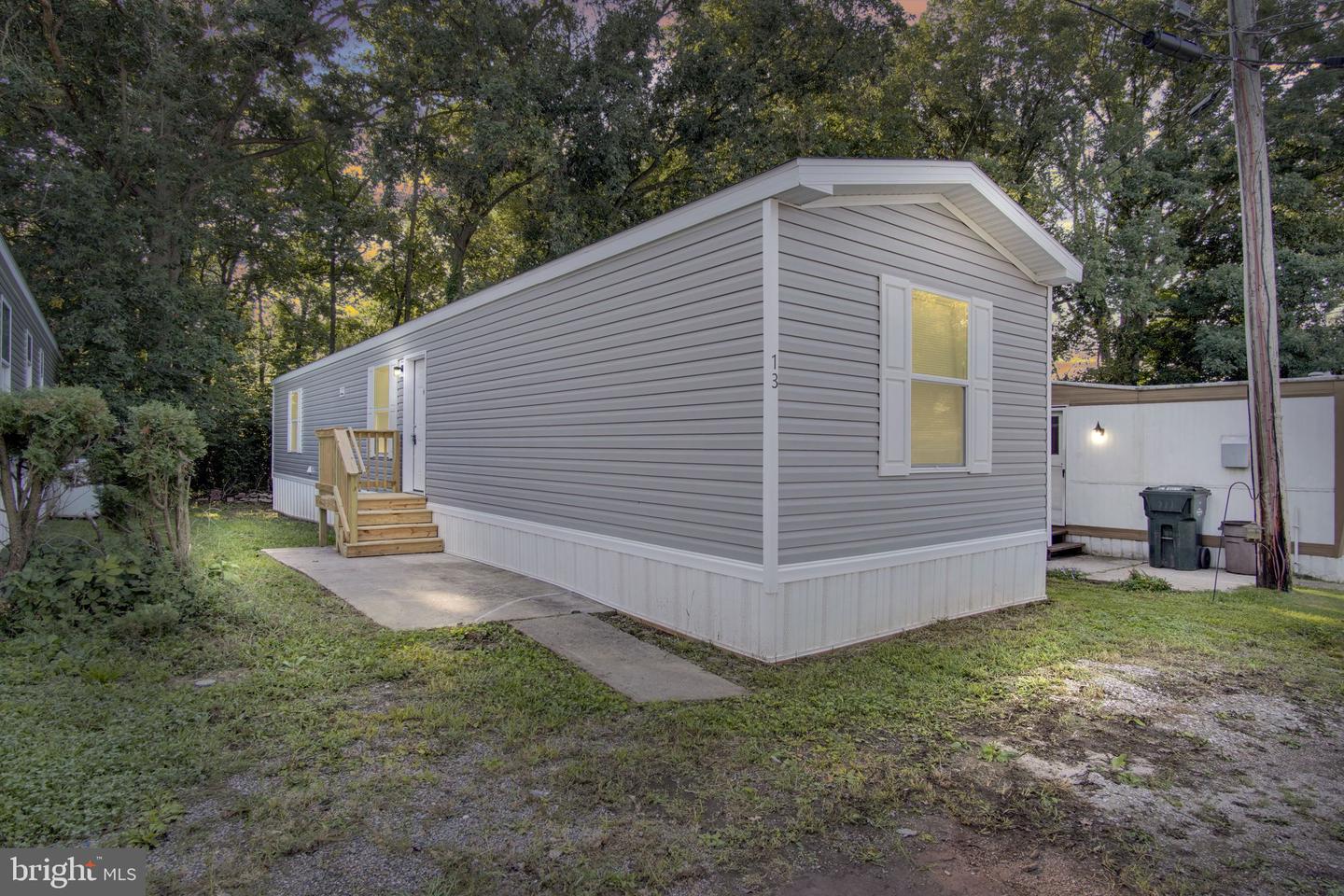 13 Mobile Property Photo 1