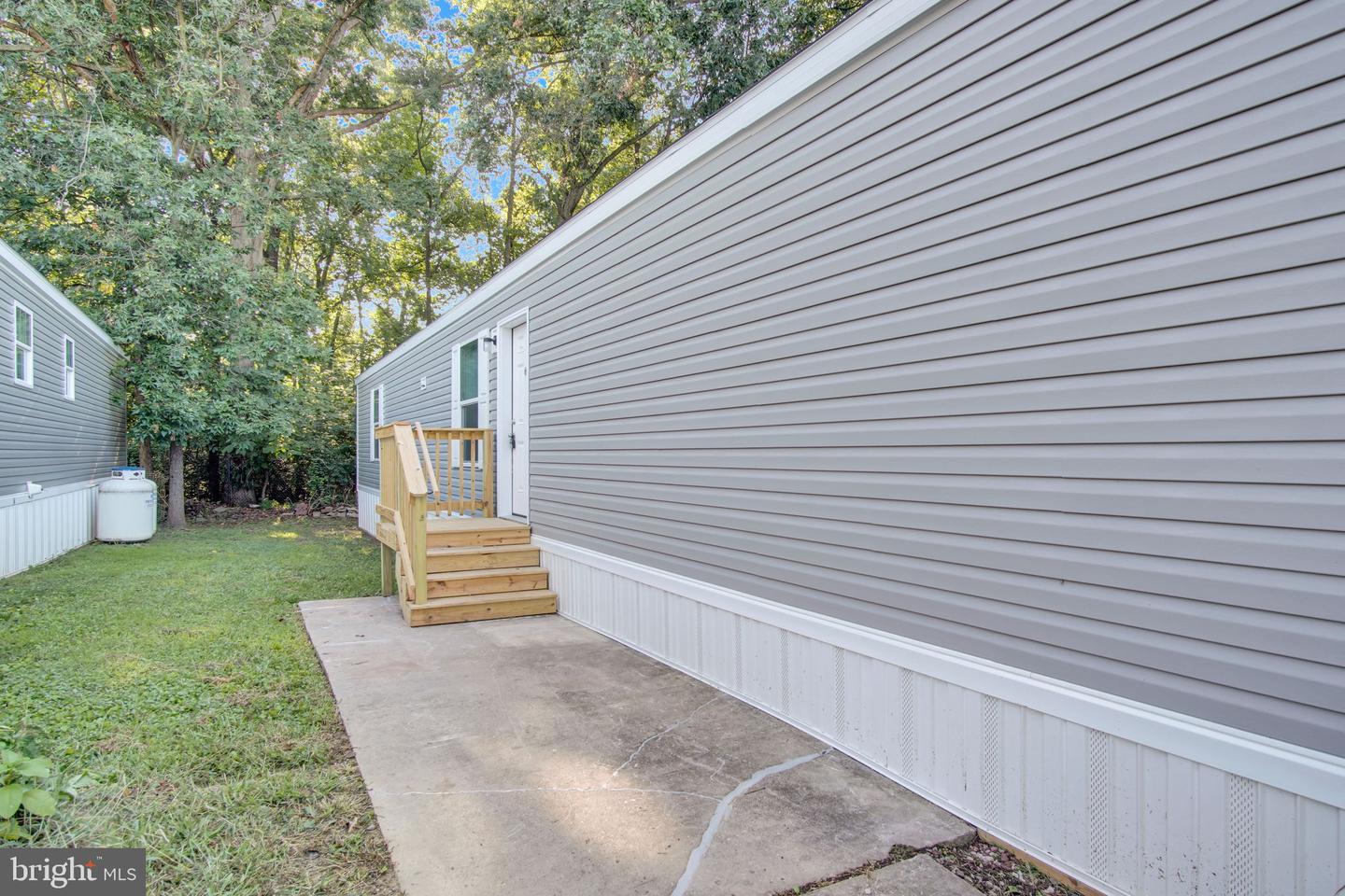 13 Mobile Property Photo 4