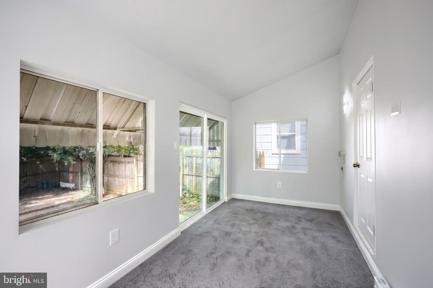 724 S Newberry St Property Photo 12