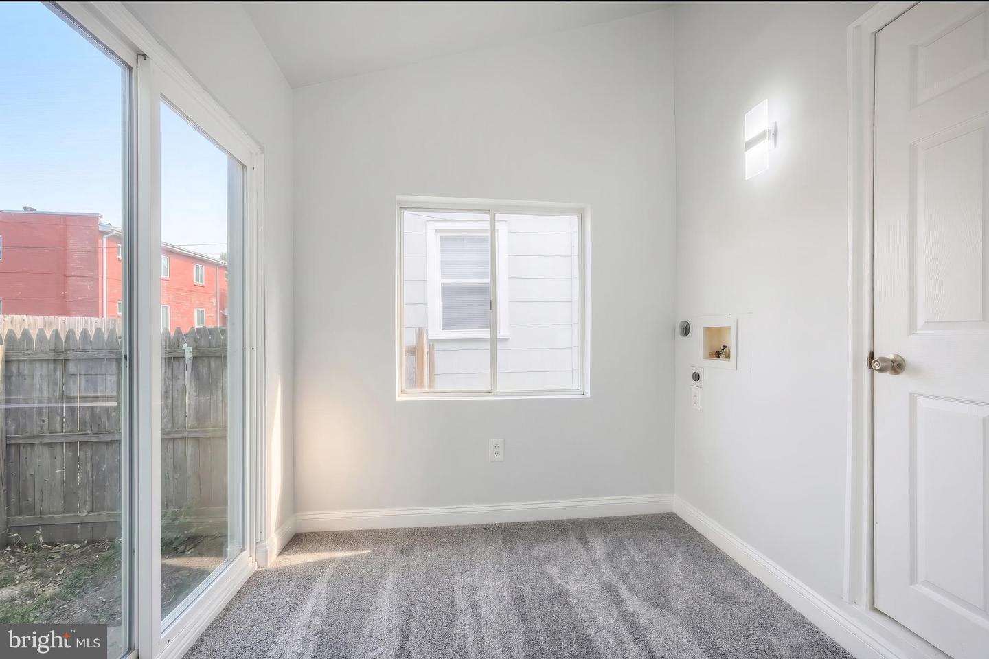 724 S Newberry St Property Photo 13