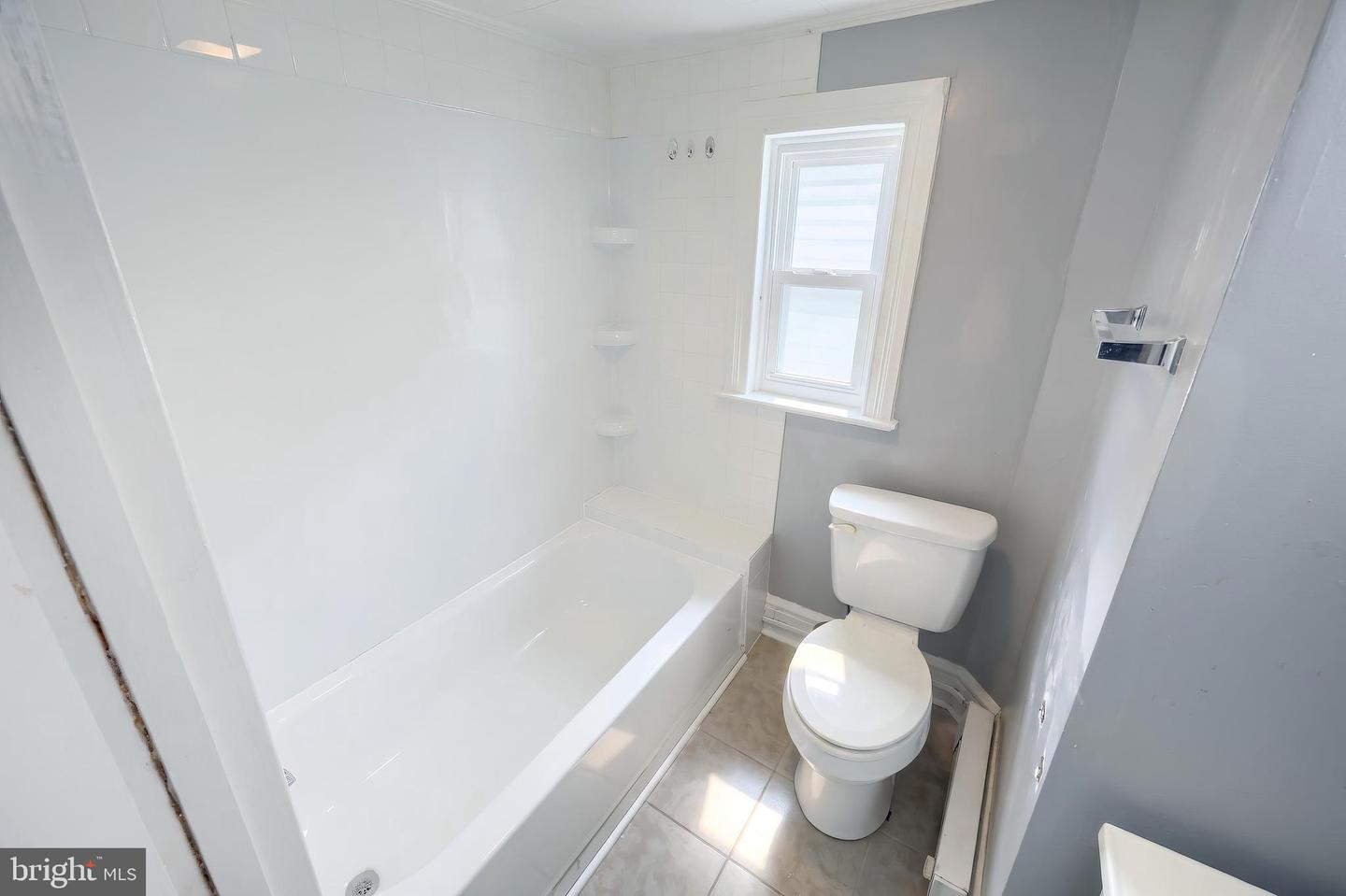 724 S Newberry St Property Photo 16