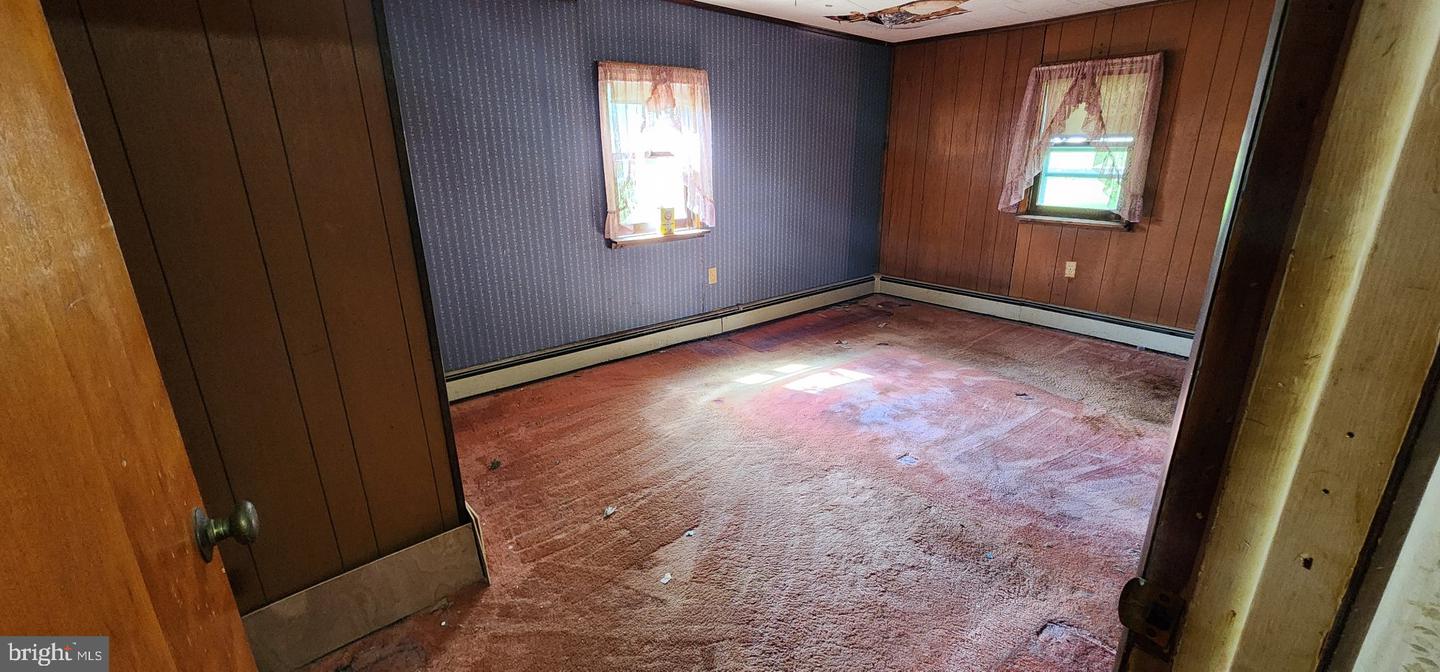 9 Clear Spring Rd Property Photo 14