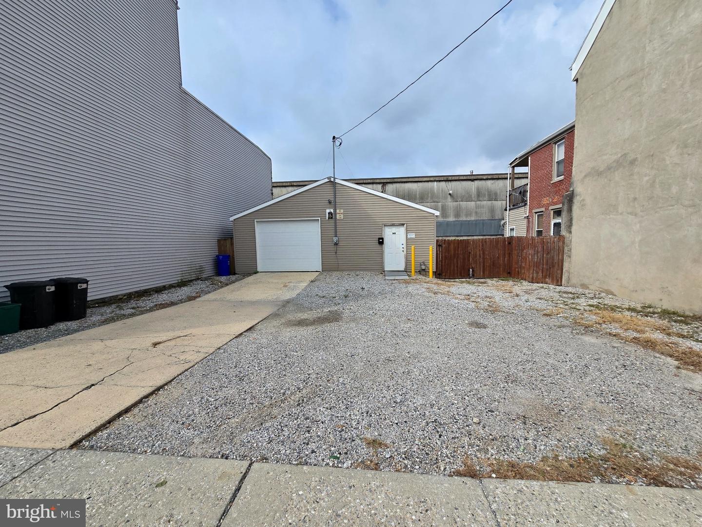 148 S Pershing Ave Property Photo 2