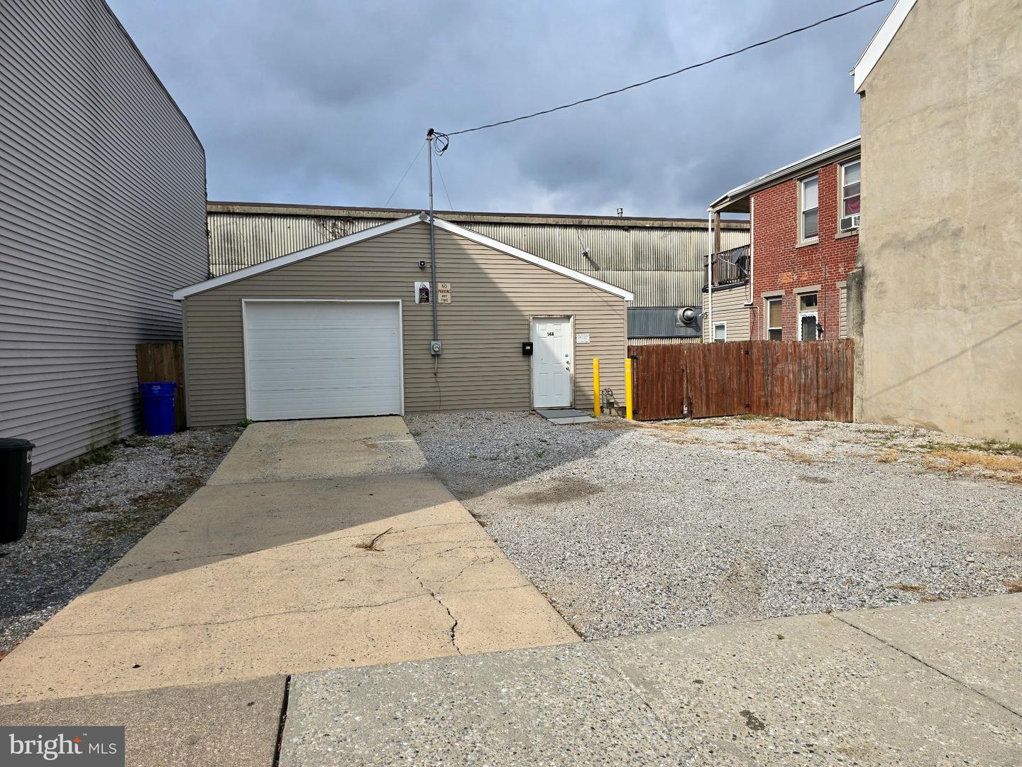 148 S Pershing Ave Property Photo 3