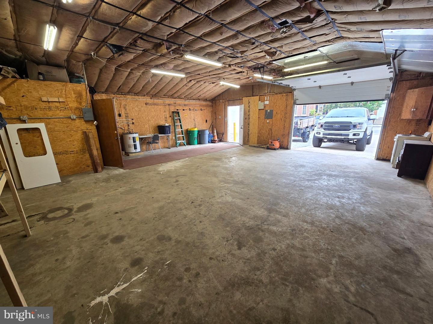 148 S Pershing Ave Property Photo 6
