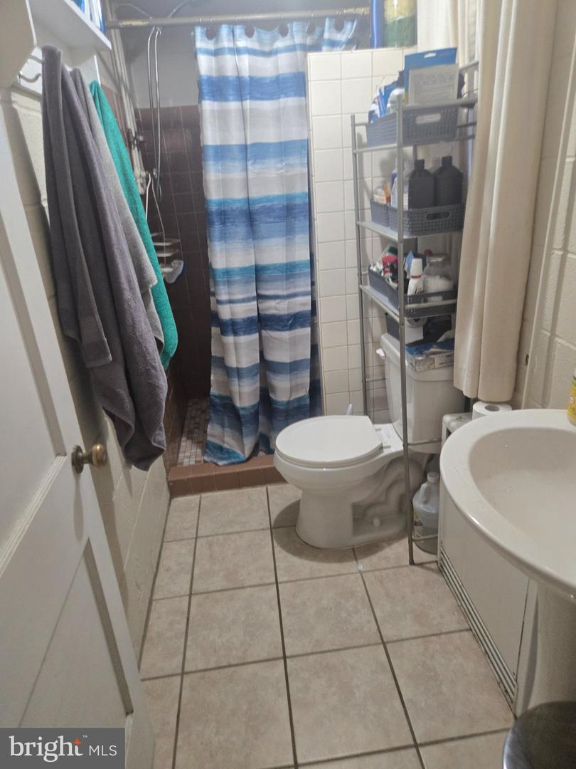 553 E Main St Property Photo 11