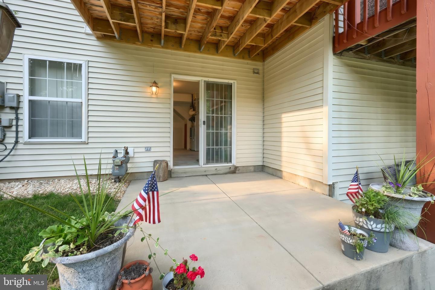 2720 Hunt Club Dr #4 Property Photo 8