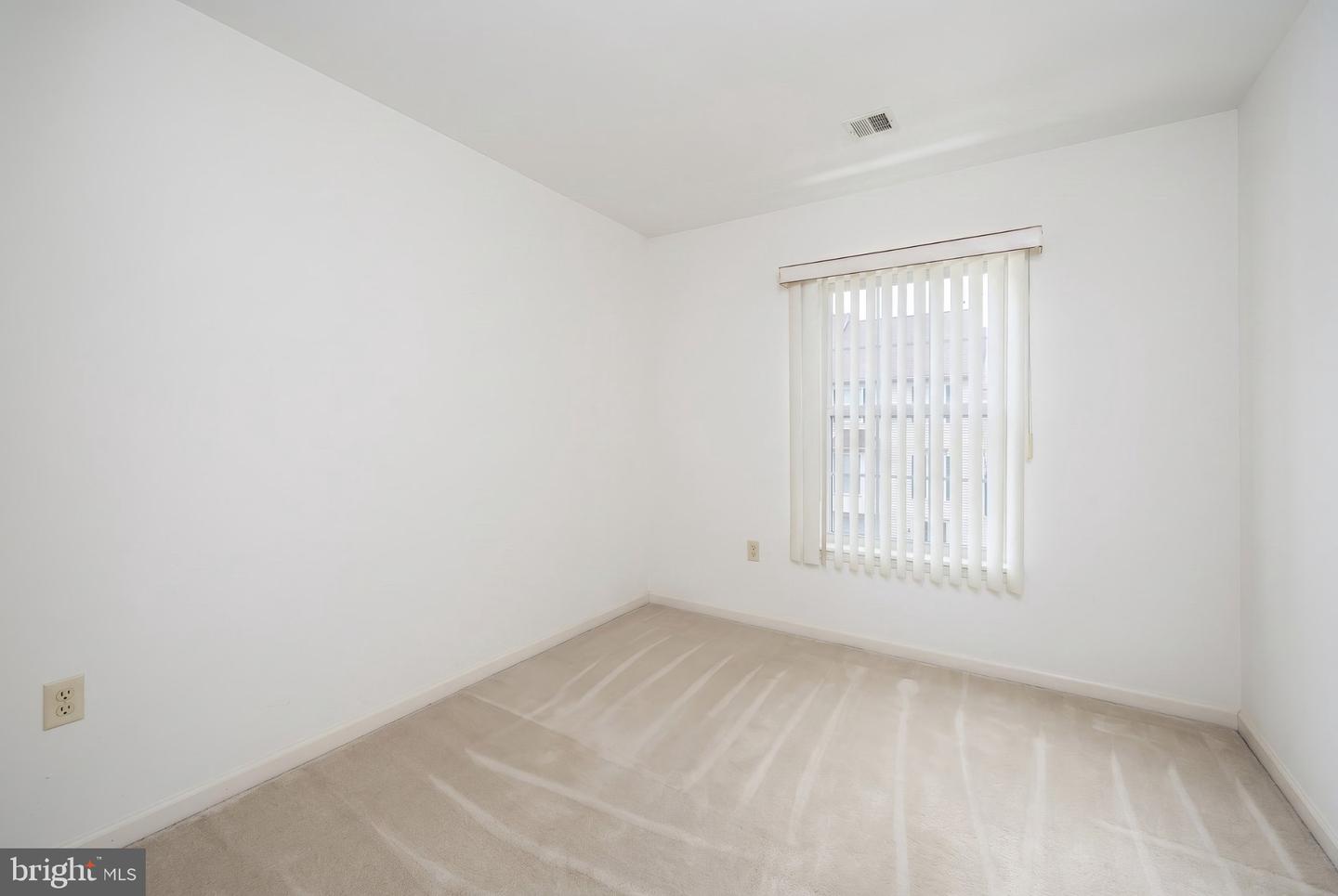 2720 Hunt Club Dr #4 Property Photo 23