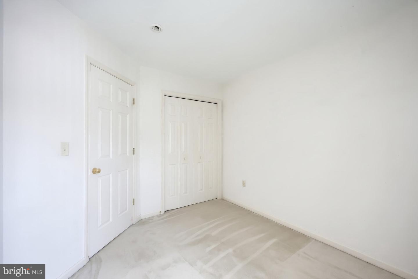 2720 Hunt Club Dr #4 Property Photo 24
