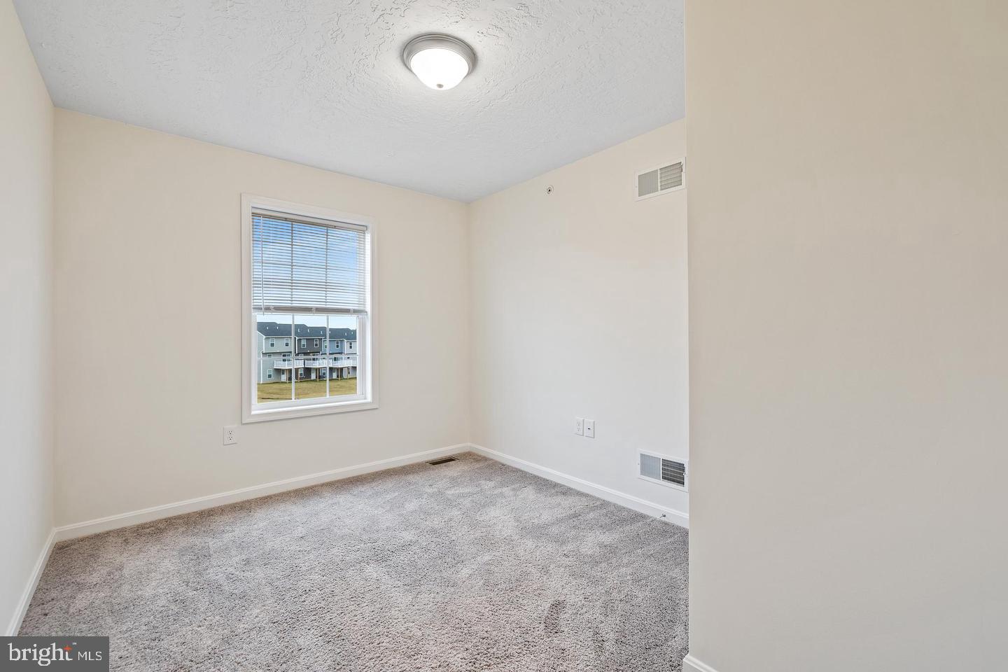 PAYK2110936 Property Photo 17