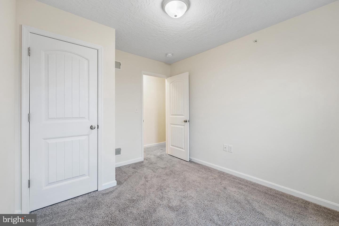 PAYK2110936 Property Photo 20
