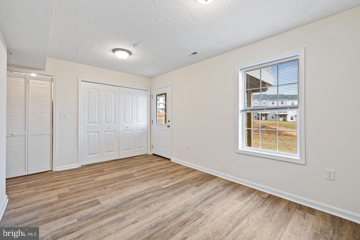 PAYK2110948 Property Photo 29