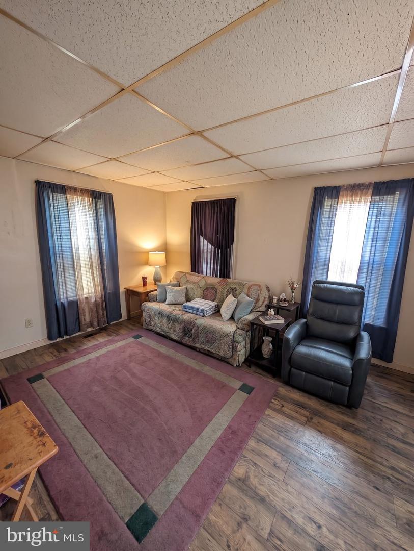 320 Spring Ave Property Photo 15