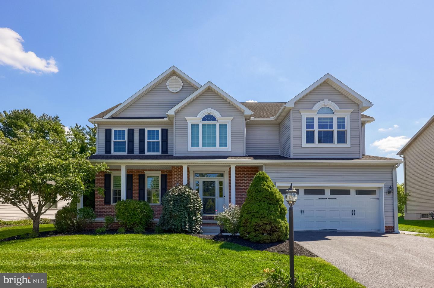 1404 Farm Cross Way Property Photo 1