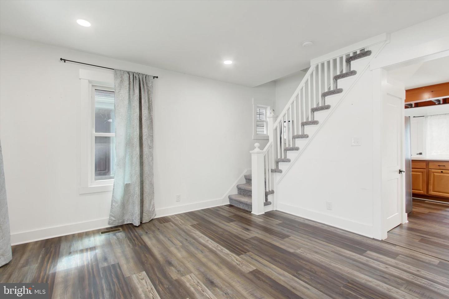 531 Baltimore St Property Photo 4