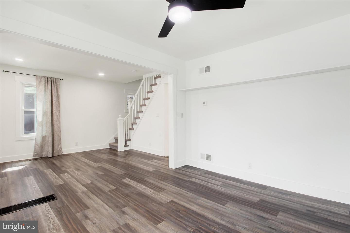 531 Baltimore St Property Photo 6